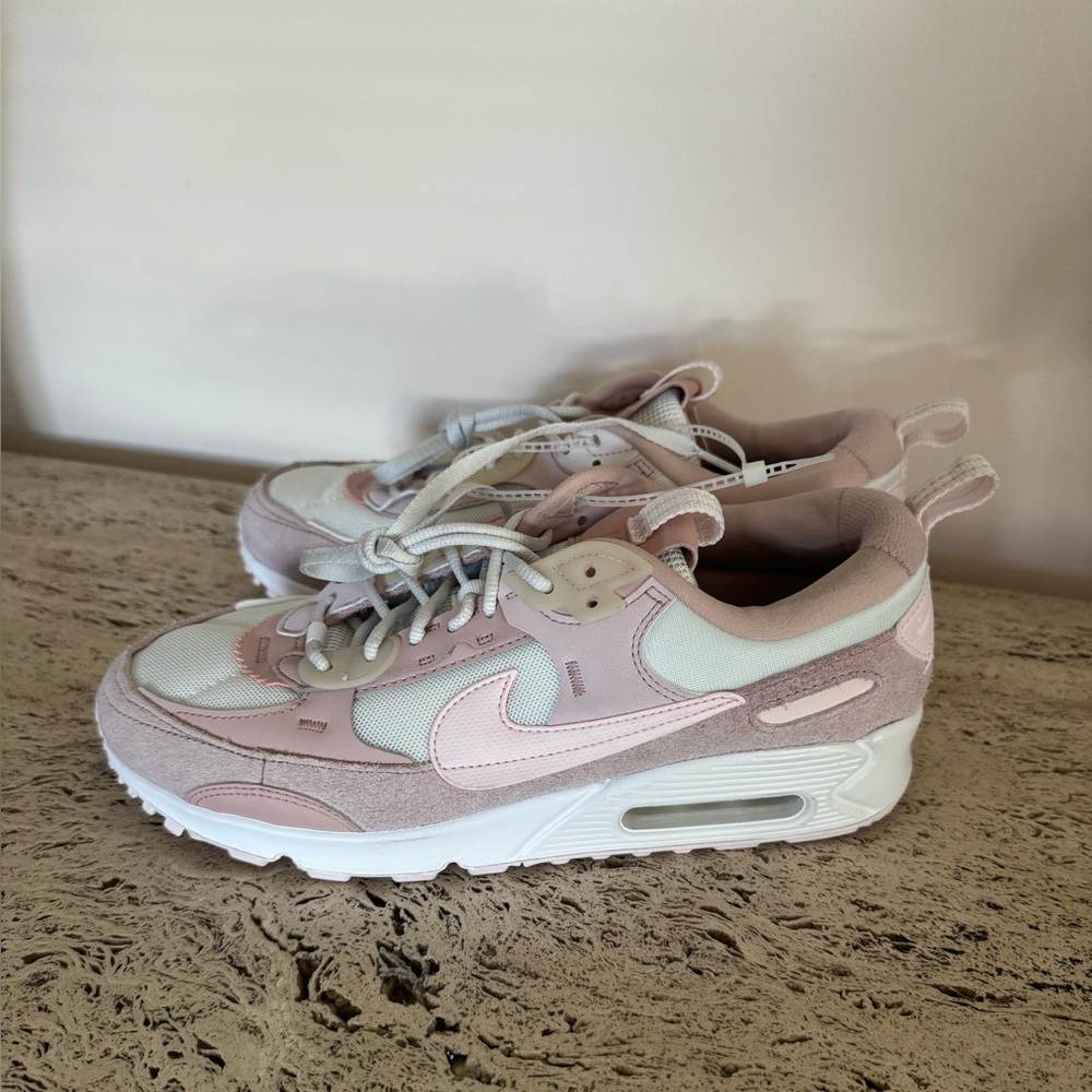 NWOB Nike (WMNS) Air Max 90 Futura 'Barely Rose'. Size 10. MSRP $186 - Picture 7 of 17